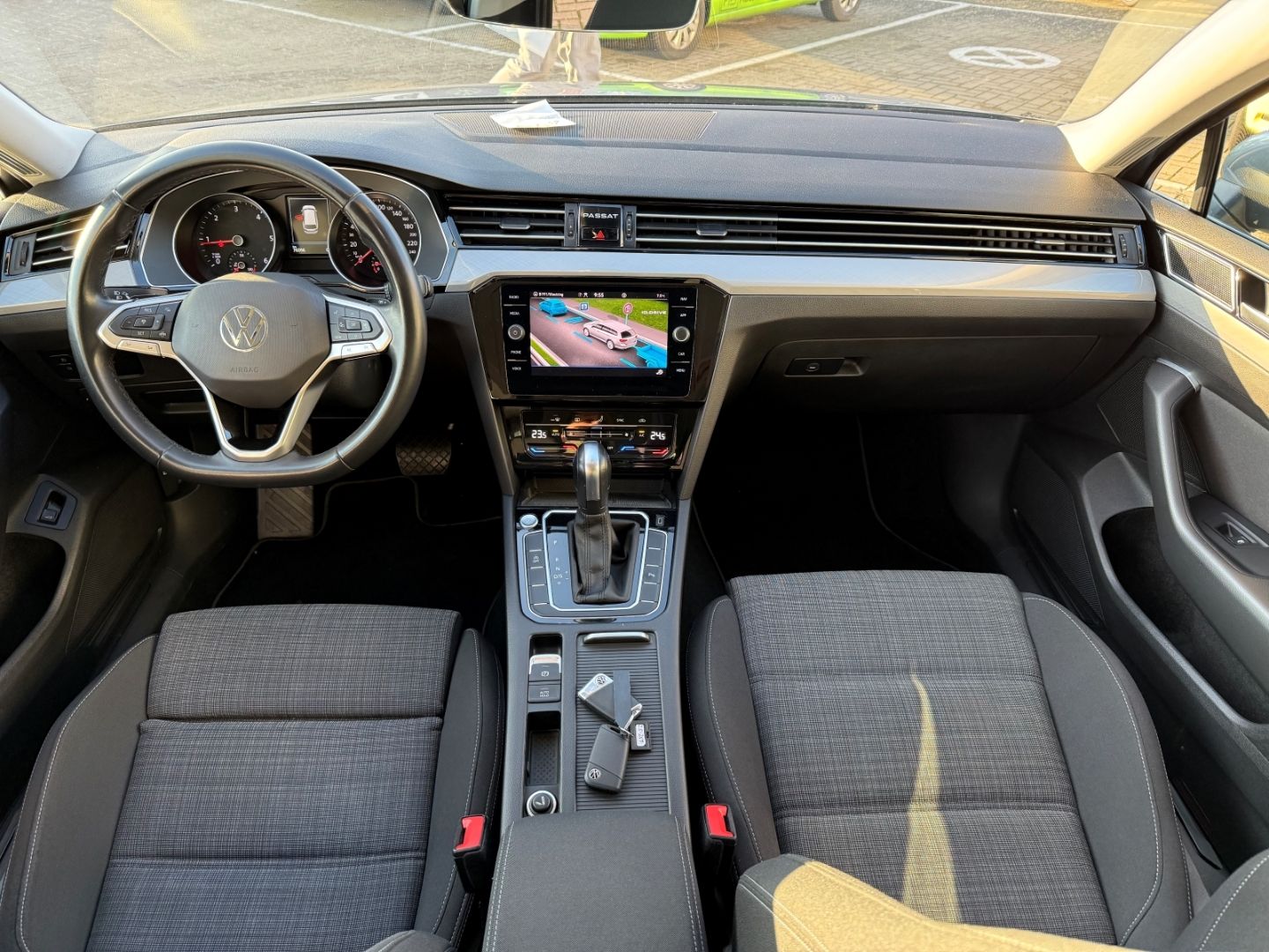 VW Passat Business AHK Navi LED ACC SHZ CarPlay And - Image 27