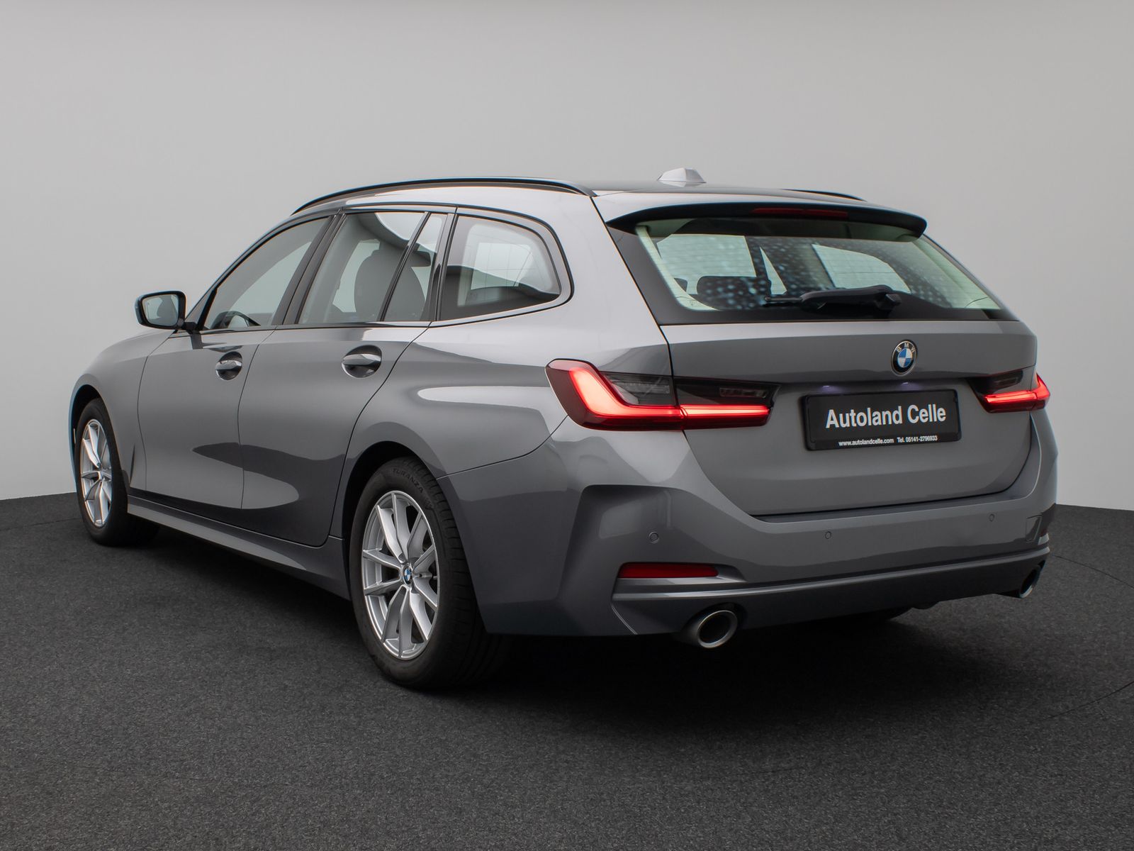 Fahrzeugabbildung BMW 320d Panorama DAB H/K Lordos Stop&Go PDC LED