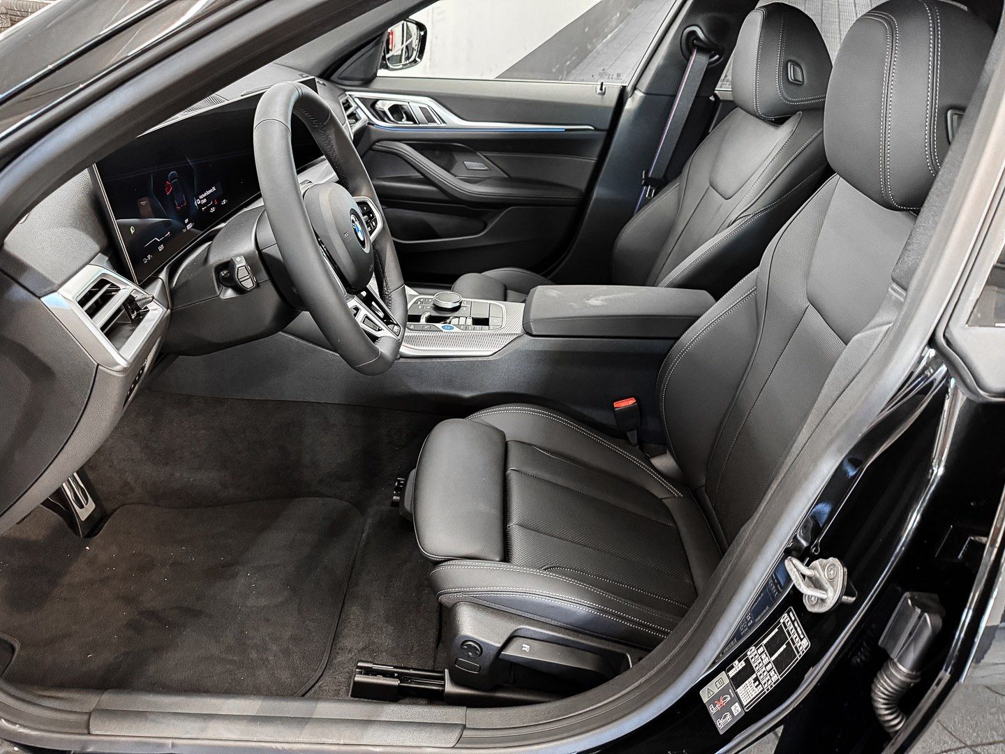BMW i4 - Bild 12
