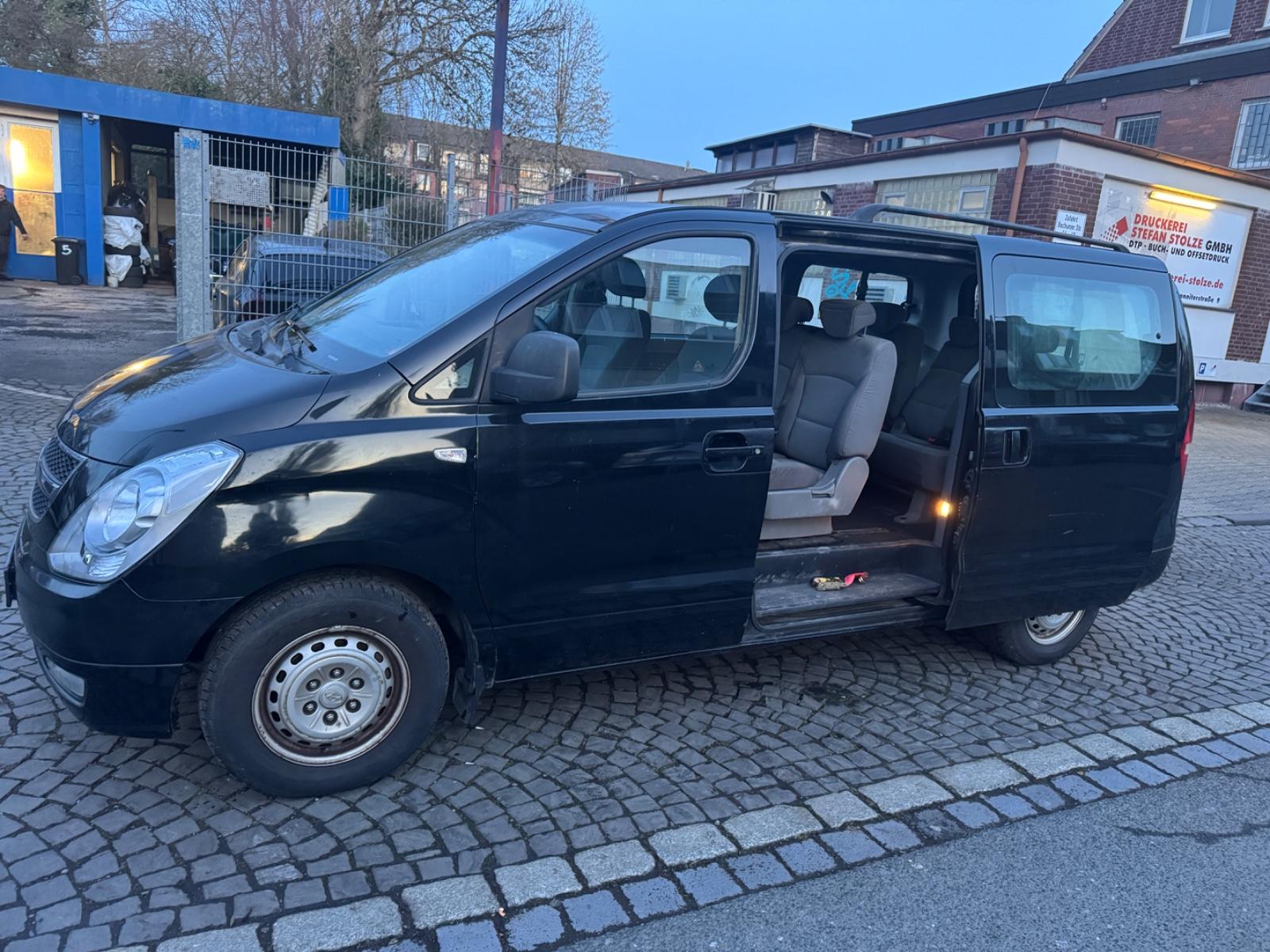 Hyundai H-1,STAREX GRAND STAREX