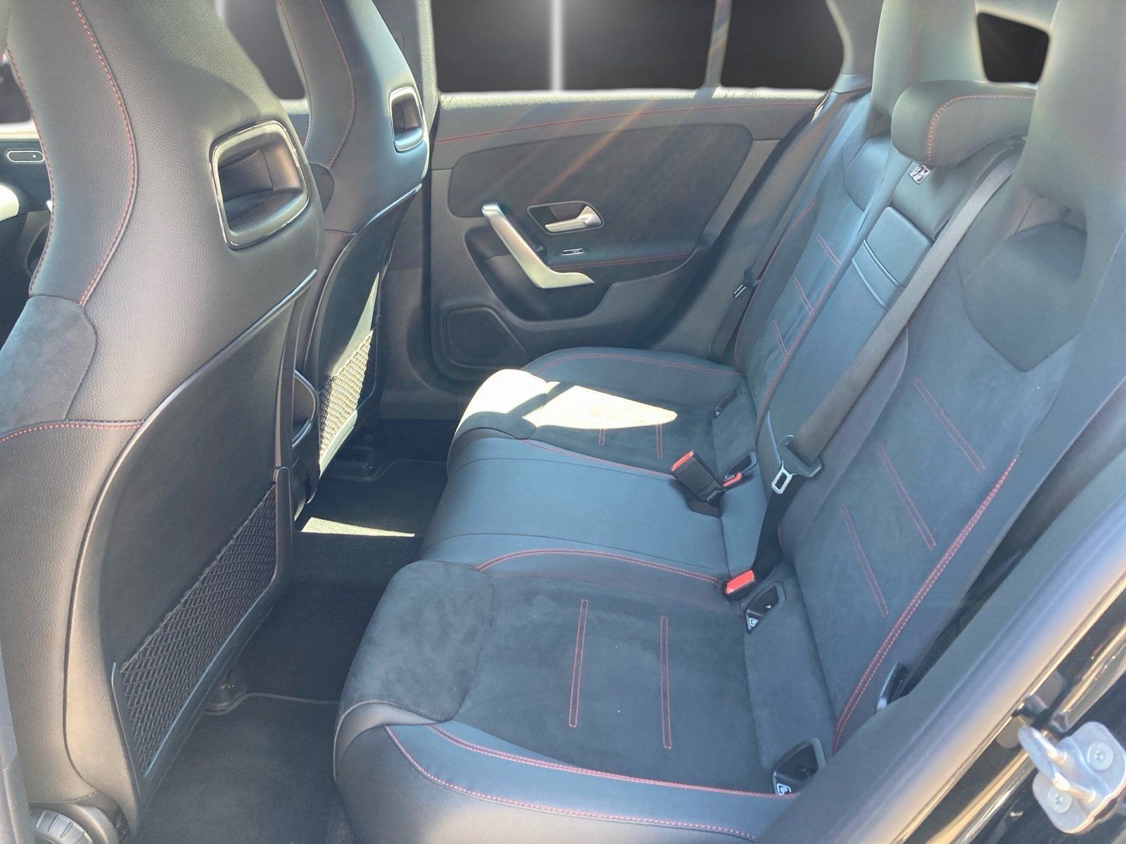 Fahrzeugabbildung Mercedes-Benz CLA 180 SB AMG Line*LED*Kamera*CarPlay*18"*Easy*