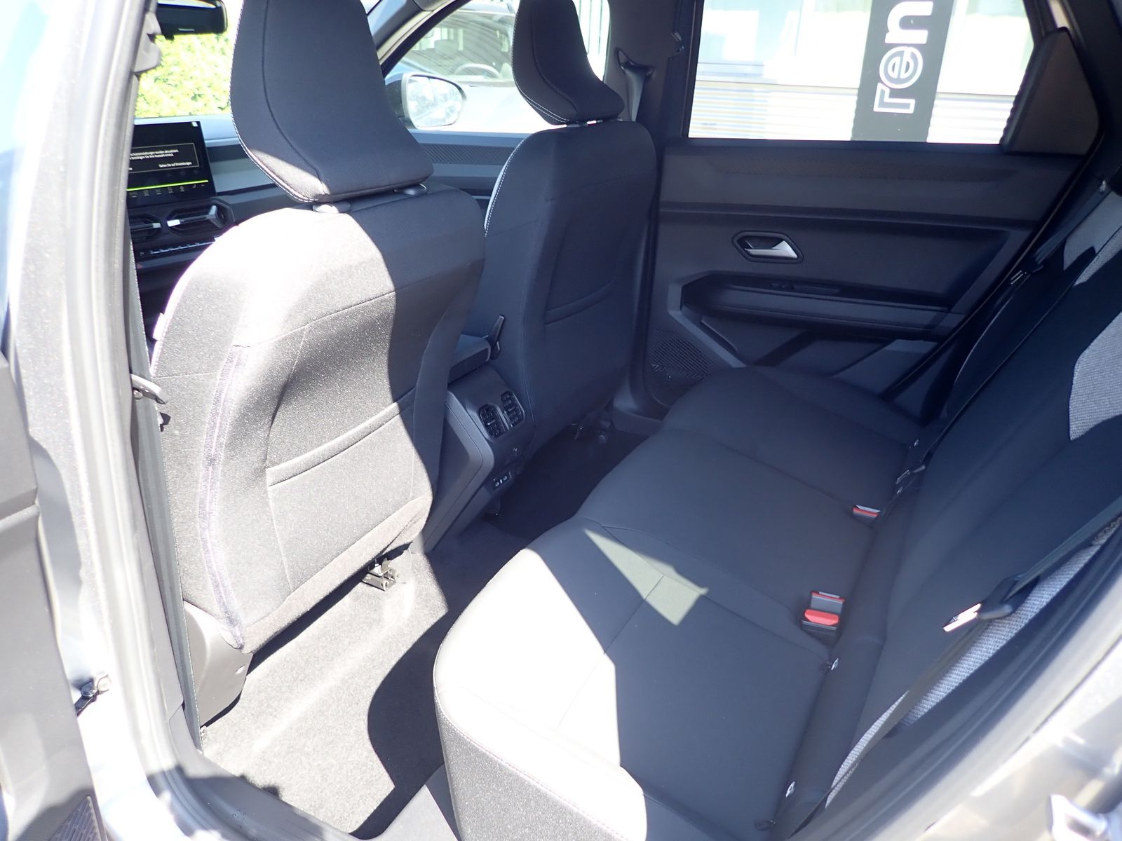 Fahrzeugabbildung Dacia Bigster Journey TCe 140