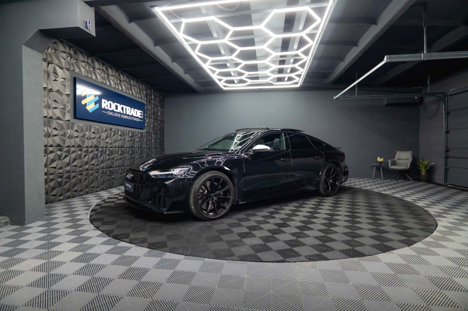 Fahrzeugabbildung Audi RS7 4.0 TFSI quattro | SKY Lounge | Pano | LASER