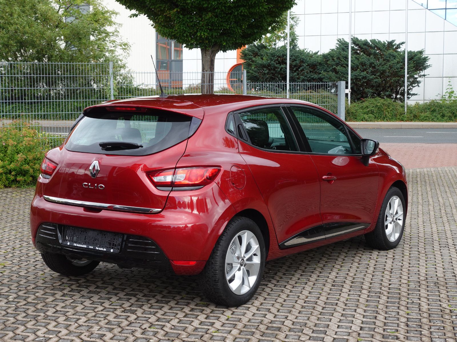 Fahrzeugabbildung Renault Clio ENERGY TCe 120 Limited I.Hand Service NEU