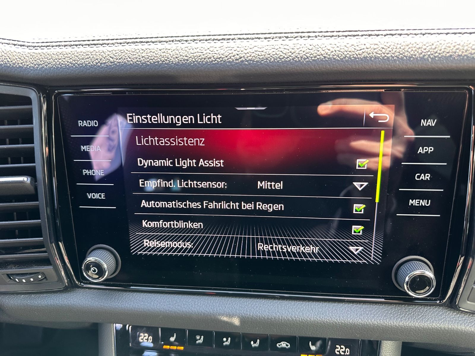 Fahrzeugabbildung SKODA Kodiaq Sportline 2.0 TDI 4x4 Matrix/AHK/ACC/Navi