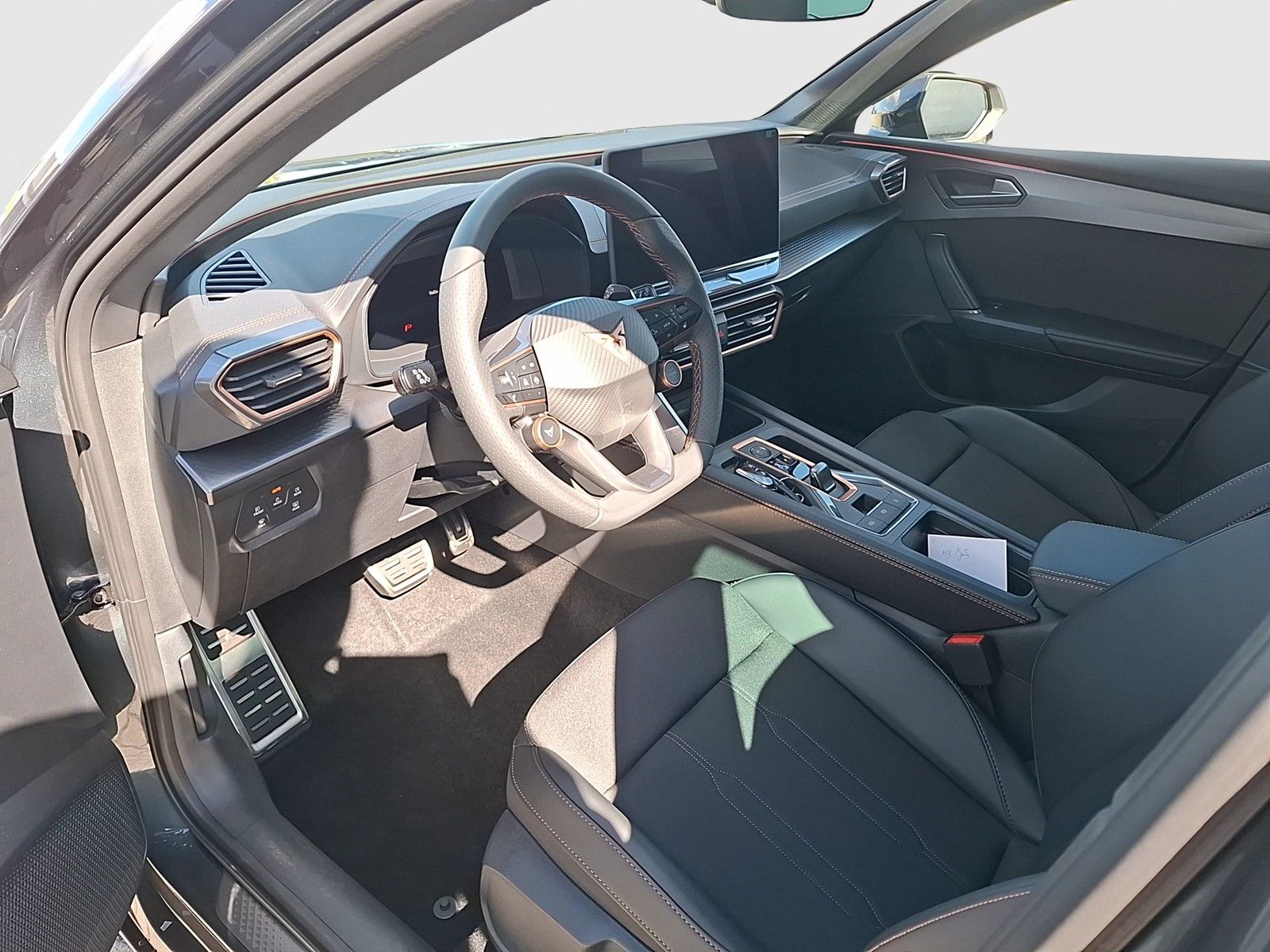 Fahrzeugabbildung CUPRA Leon ST eTSI DSG LED CarPlay ACC RFK SH  18"