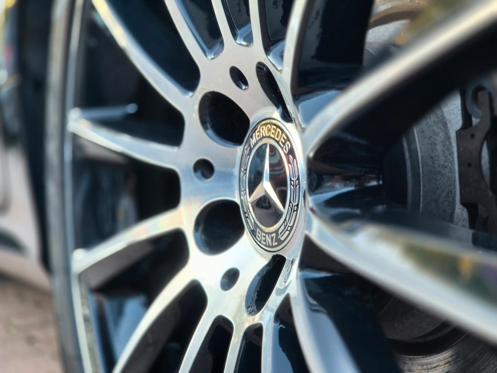 Mercedes-Benz CLS 350d Shooting Brake Multibeam 19" AMG 360°