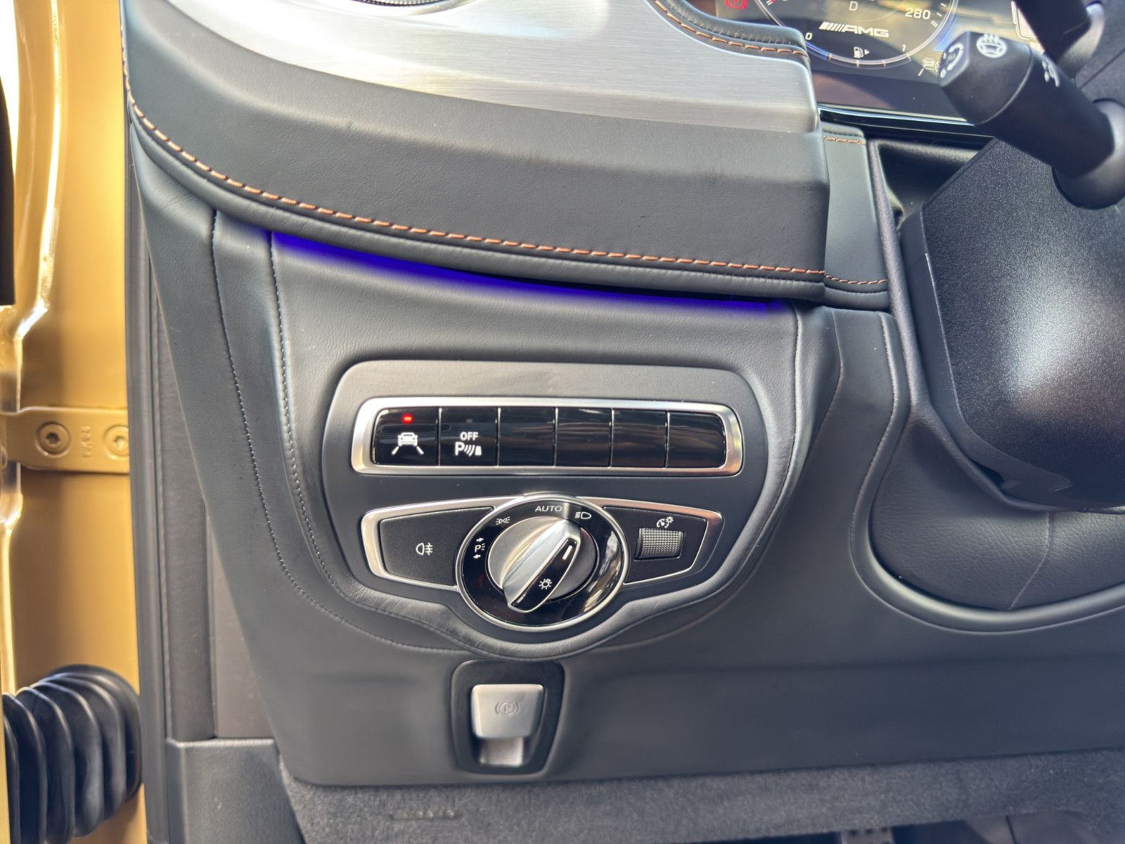 Fahrzeugabbildung Mercedes-Benz G 63 AMG/Garantie/Sdhz/Drivers/Sonderlack/AHK/