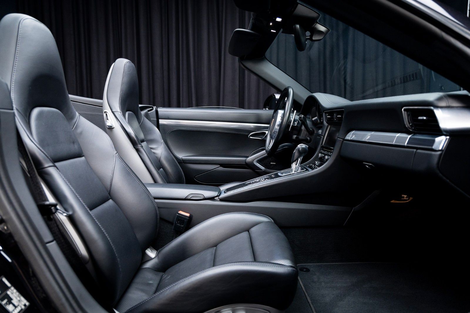 Fahrzeugabbildung Porsche Turbo Cabrio + 2. Hand + Scheckheft + Approved