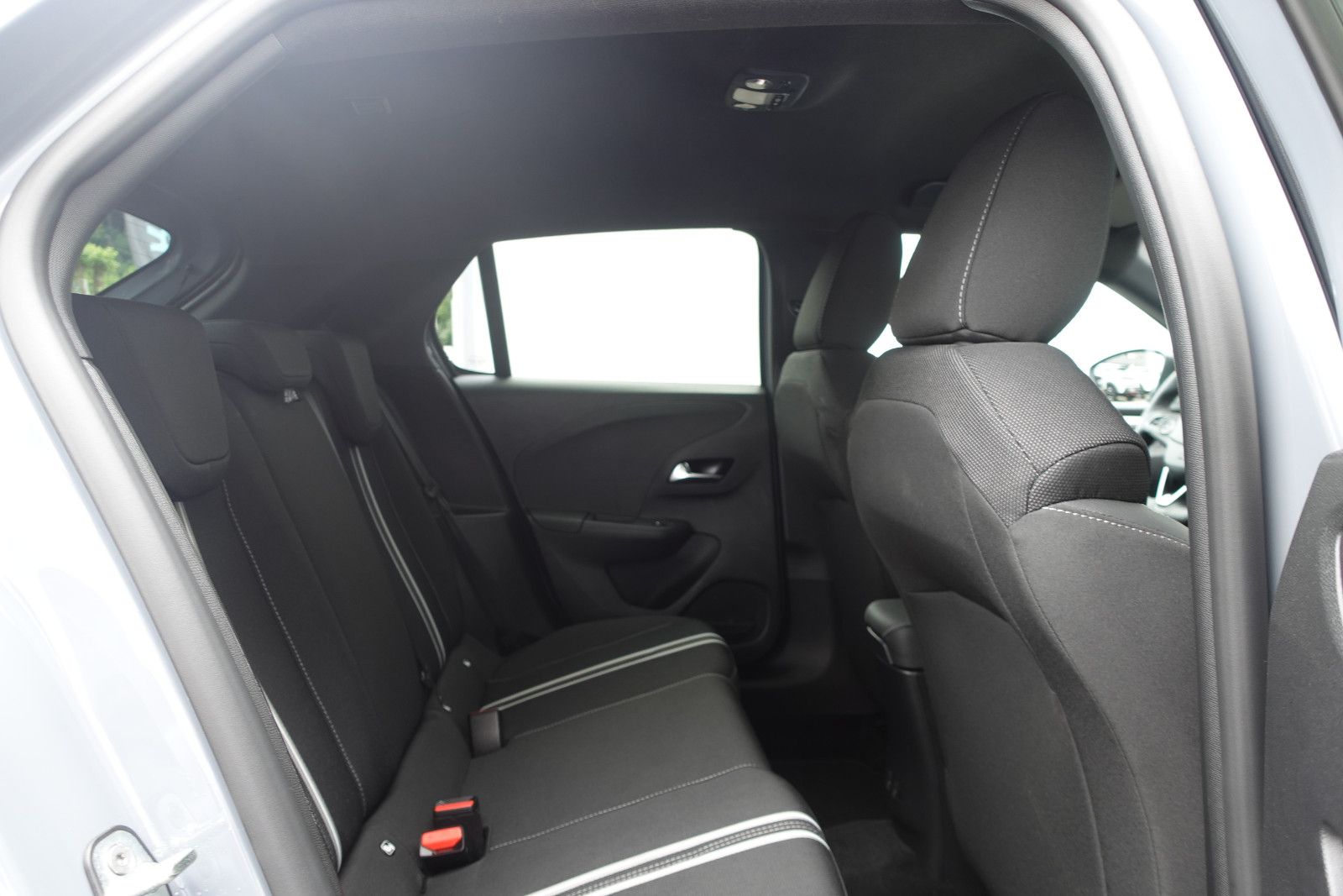 Fahrzeugabbildung Opel Corsa GS 1.2T,Navi,Kamera, Sitzhzg,Allwetter,LED