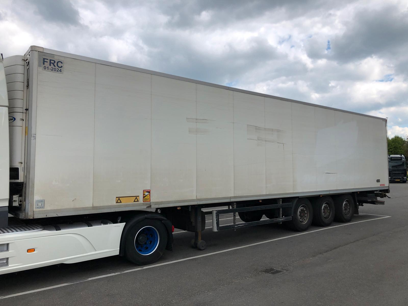 Kögel Kuhlauflieger mit Carrier