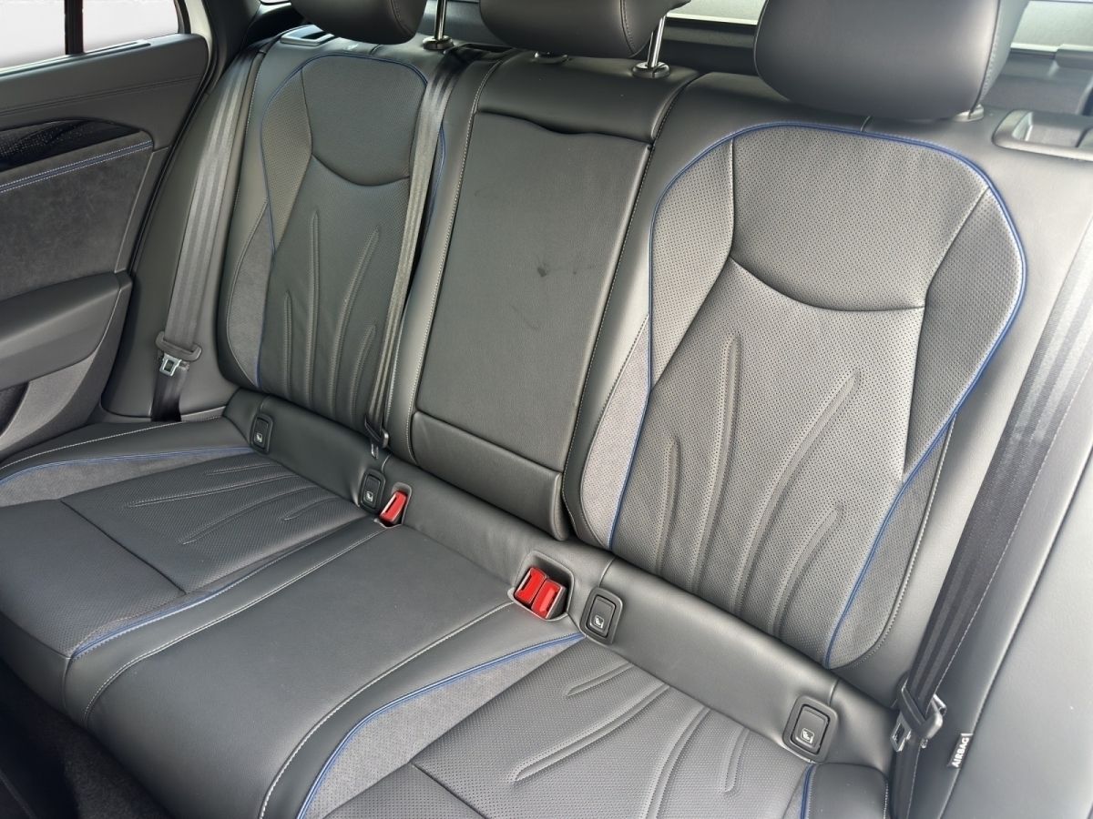 Volkswagen Passat - Bild 11