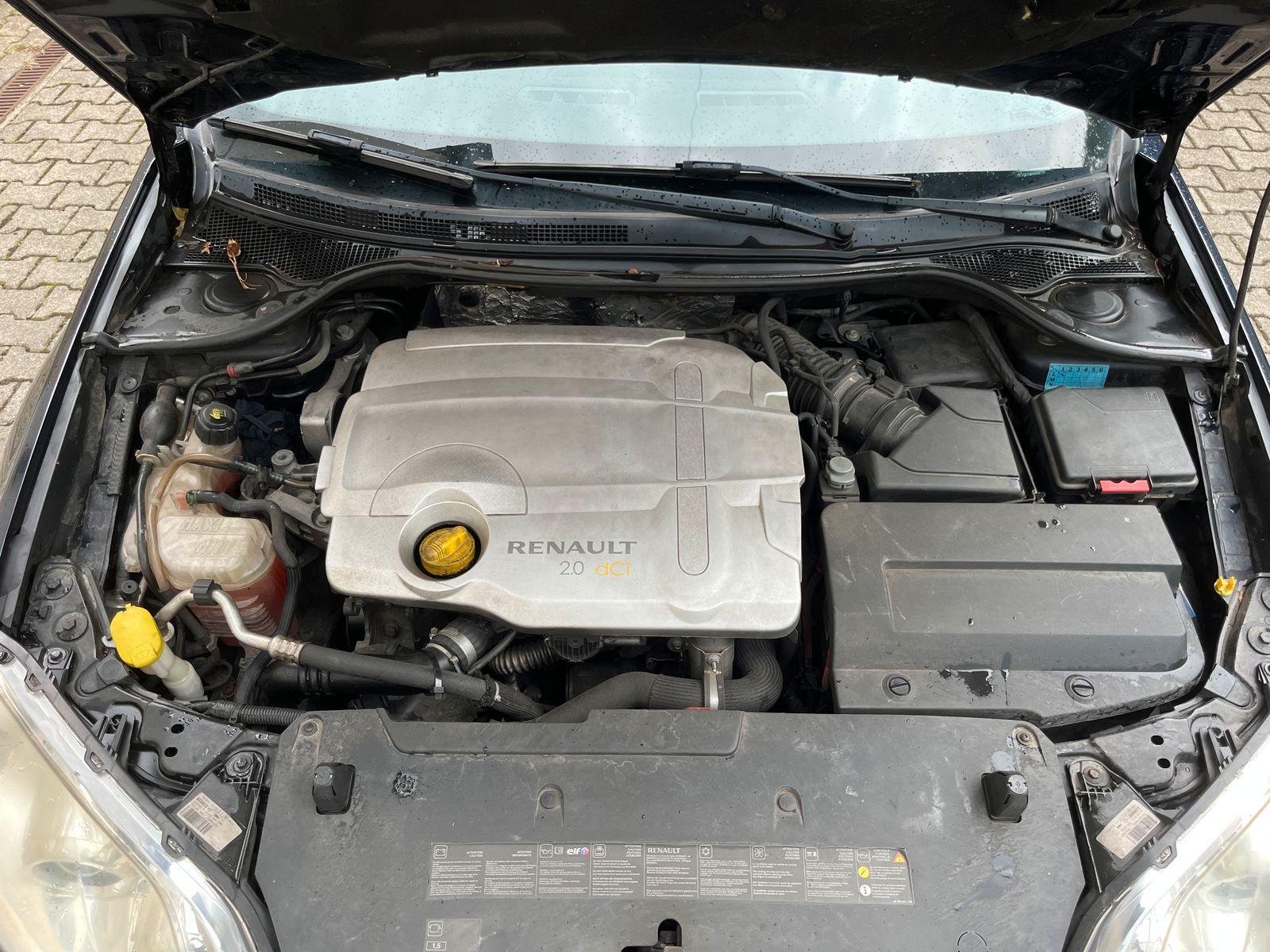 Renault Laguna 2009 — photo 12