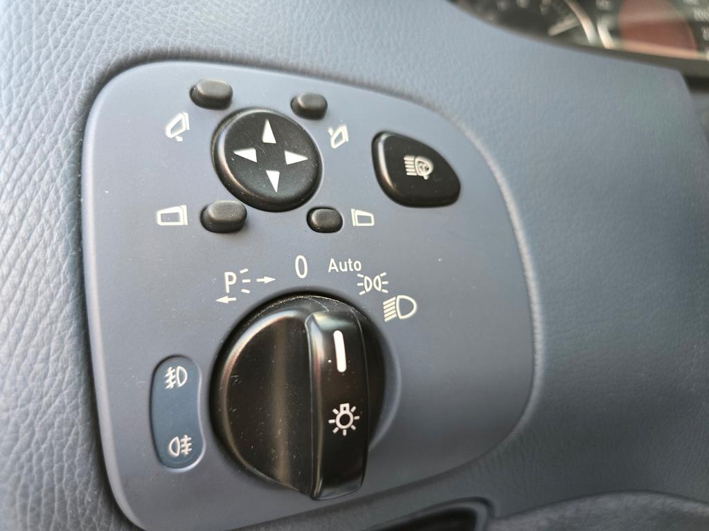 Mercedes-Benz CLK 320