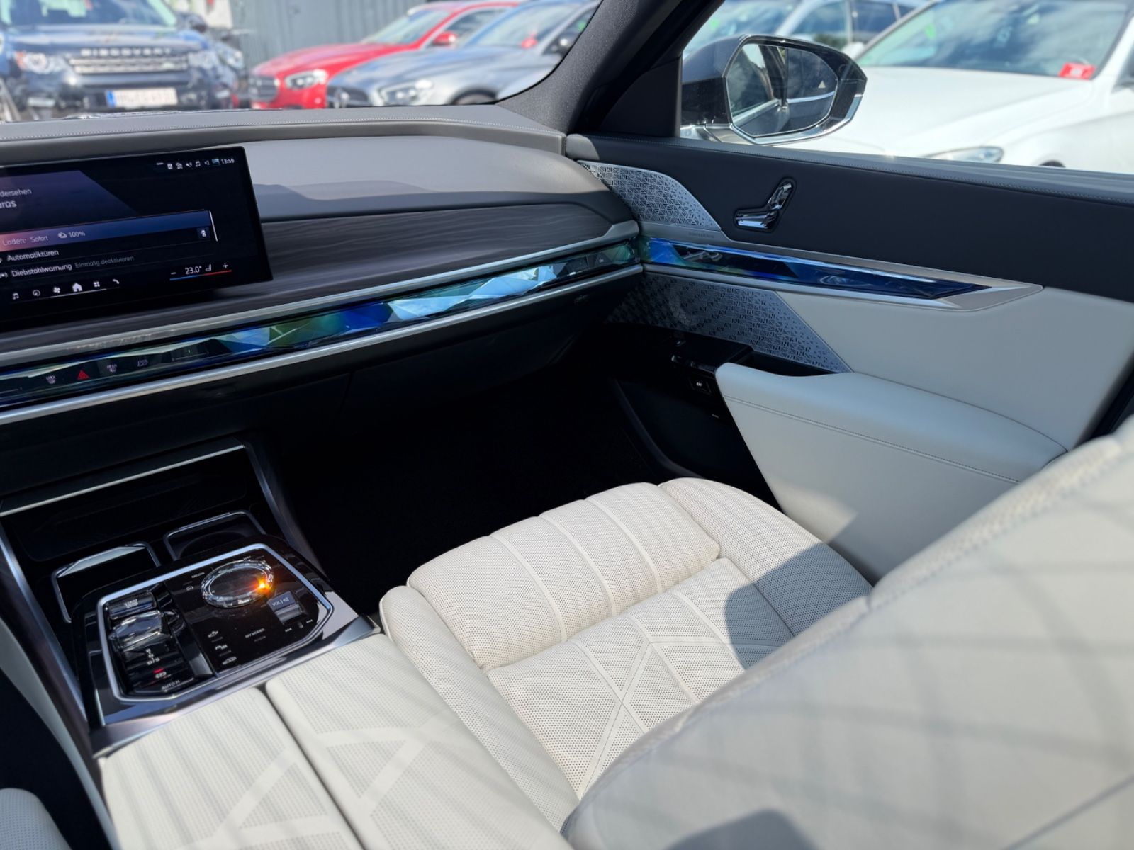 BMW 750E xDrive Design Pure Excellence*PANO*VOLLVOLL foto 18