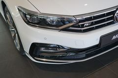 VW Passat Variant 2.0 TDI R-Line | Matrix | AHK VW Passat Variant 2.0 TDI R-Line | Matrix | AHK