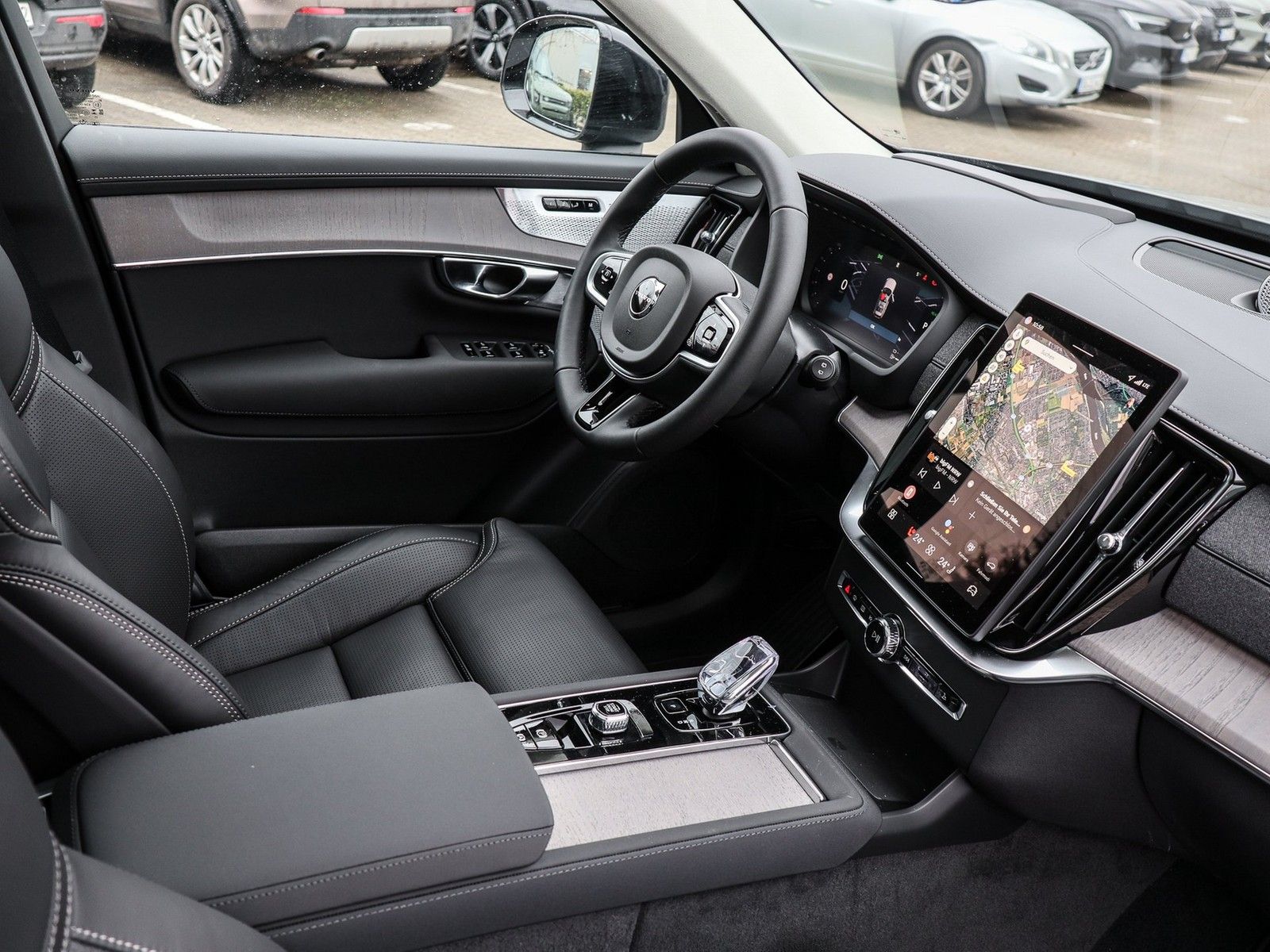 Volvo XC90  T8 Ultra Dark AWD Plug-In Hybrid Recharge  imagem 3