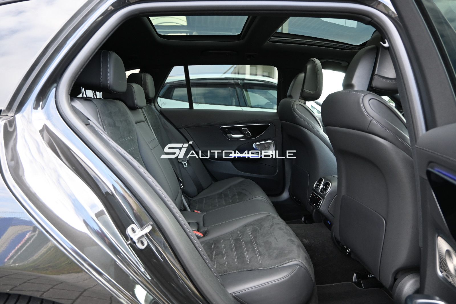 Fahrzeugabbildung Mercedes-Benz C 300 de T AMG Line NIGHT °ACC°BURMESTER°HUD°PAN