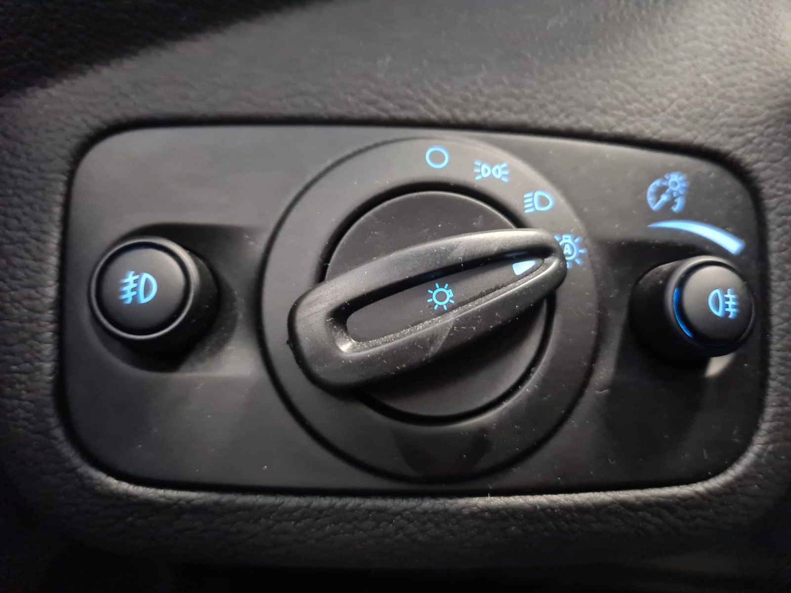 Fahrzeugabbildung Ford Kuga ST-Line / GARANTIE / KAMERA / SCHECKEHEFT