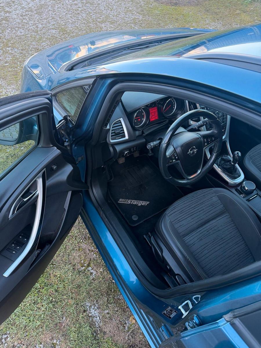 Opel Astra 2014 — photo 5