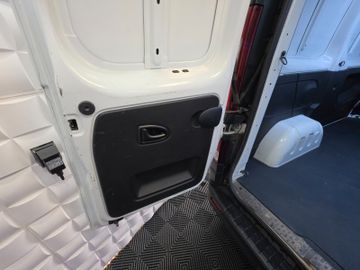 Renault Trafic - 11
