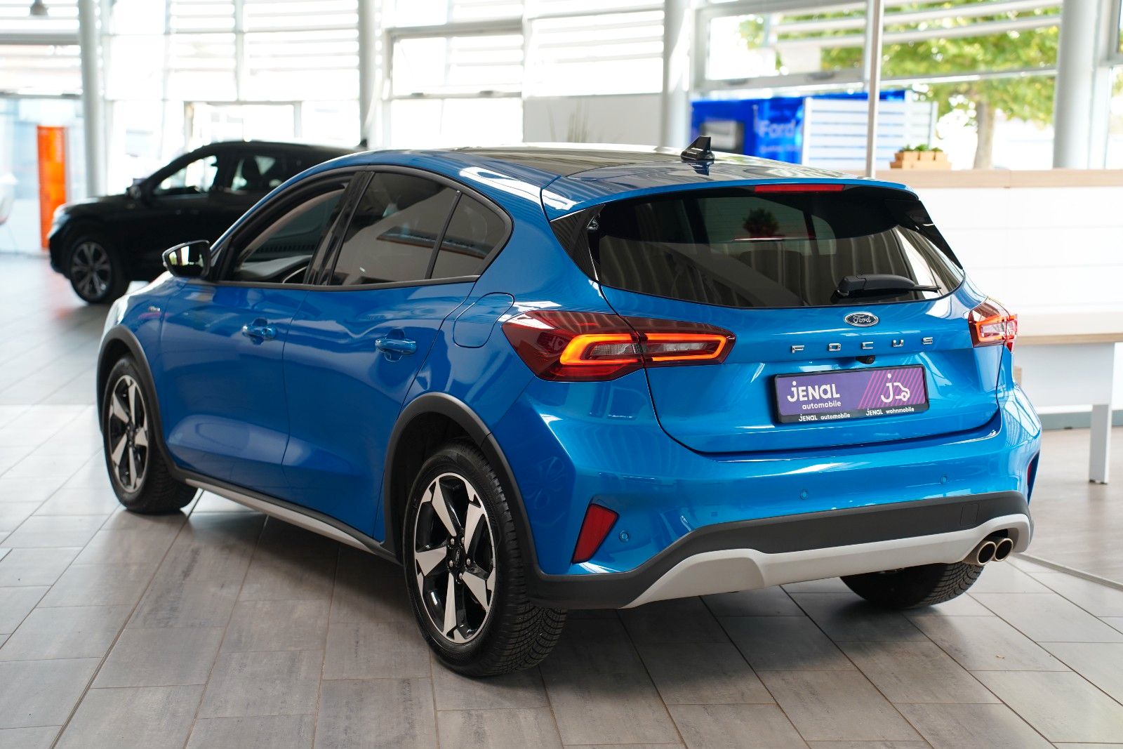 Fahrzeugabbildung Ford Focus Active X*PANO*ACC*RFK*WINTER-P.*ALLWETTER
