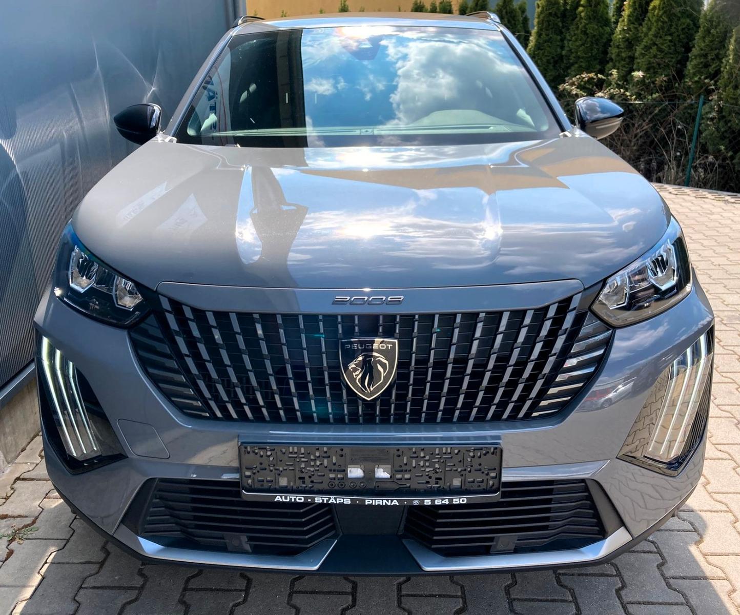Peugeot 2008 Hybrid 145 E-DSC Allure