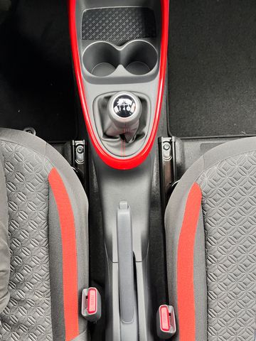 Aygo X Team D*Apple Carplay/Andoid Auto*