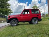 Toyota Landcruiser  HZJ70 - Toyota: Landcruiser