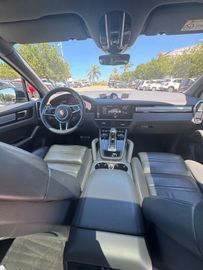 Porsche Cayenne - 11