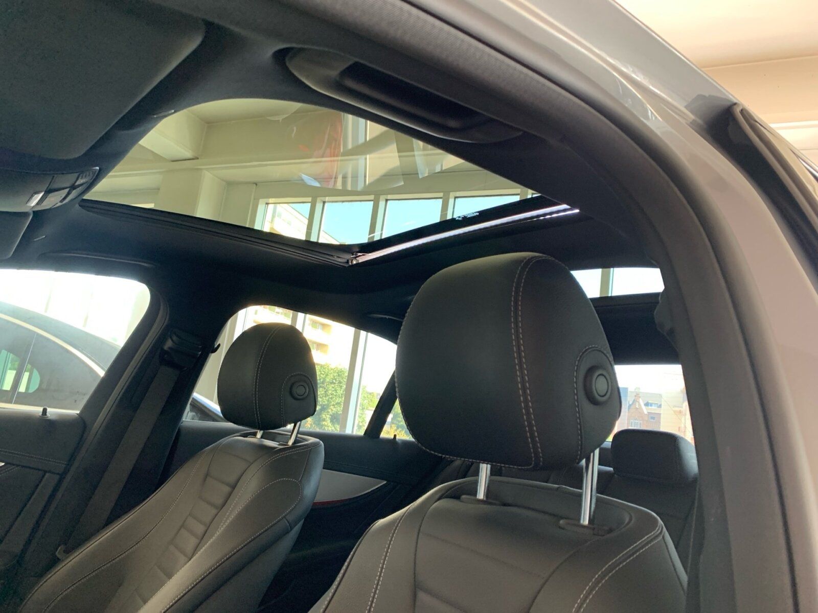 Mercedes-Benz E 220 d Limousine AMG NIGHT AHK PANO 360°KAM foto 14