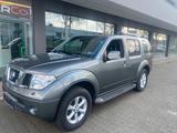 Nissan Pathfinder 2.5 dCi LE,Euro4,Vollausstatt,,7 sitz - graue Nissan Pathfinder