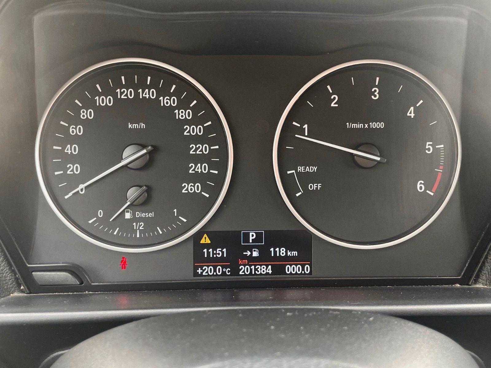 Fahrzeugabbildung BMW 118d 5-Türer Automatik Xenon PDC SZH SCHECKHEFT