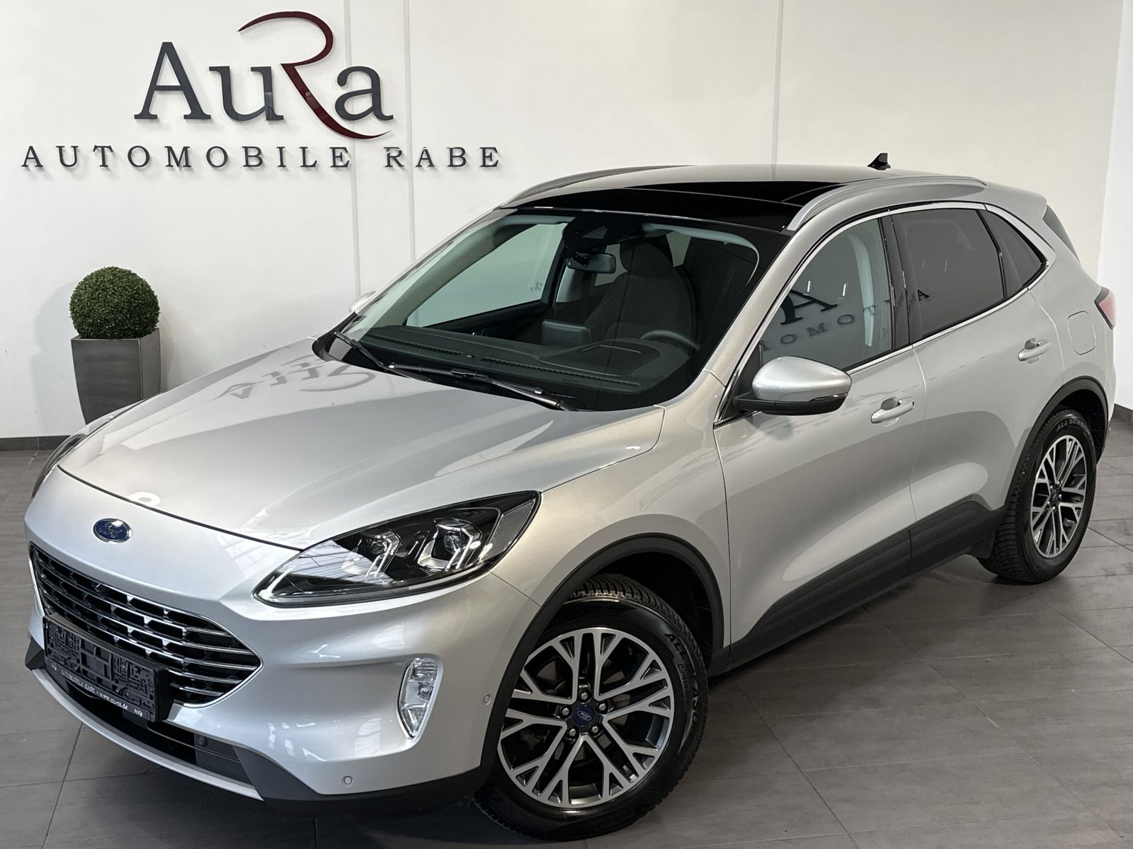 Fahrzeugabbildung Ford Kuga 2.0 EB 4x4 Titanium Aut. NAV+LED+PANO+TEMPO