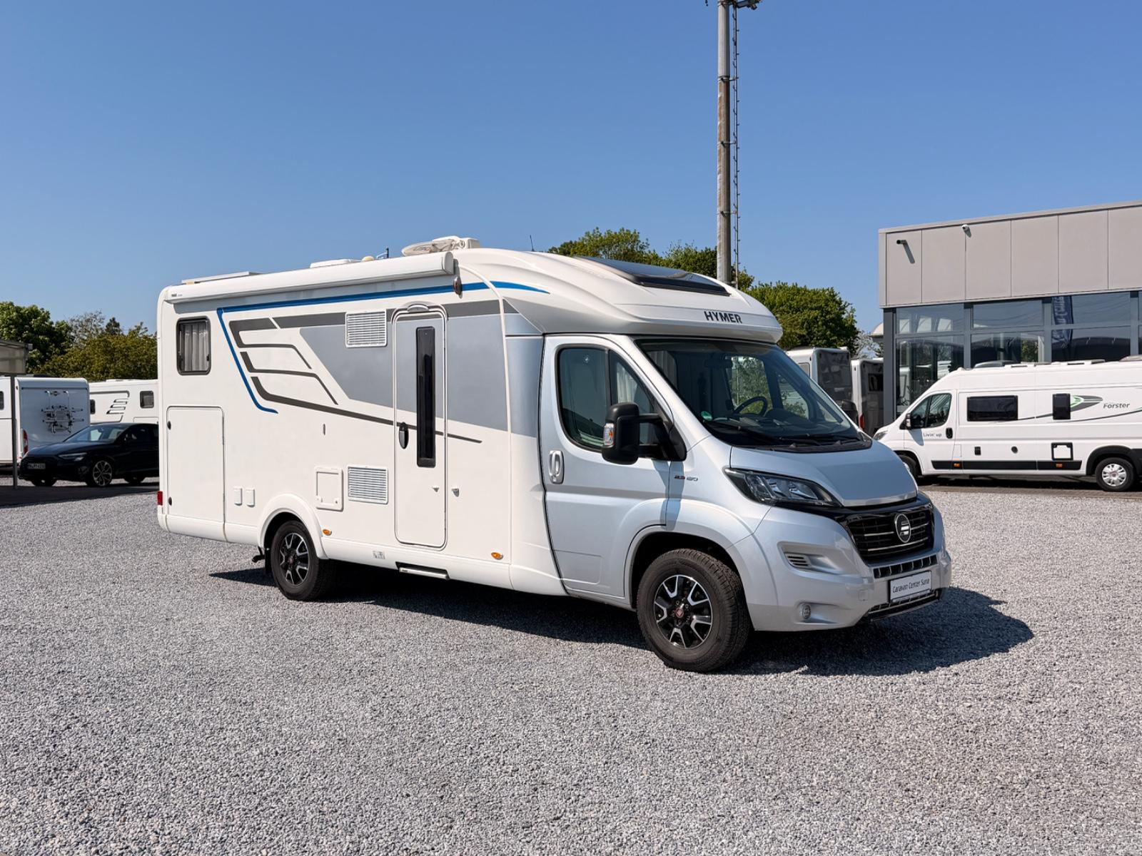 HYMER / ERIBA / HYMERCAR Tramp T 678 CL Einzelbetten-Sat-Solar-Automatik