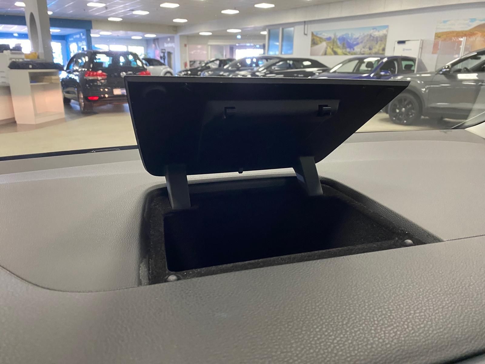 Fahrzeugabbildung Volkswagen Golf VII SPORTSVAN 1.2 TSI+ACC+SITZHEIZ+GARANTIE