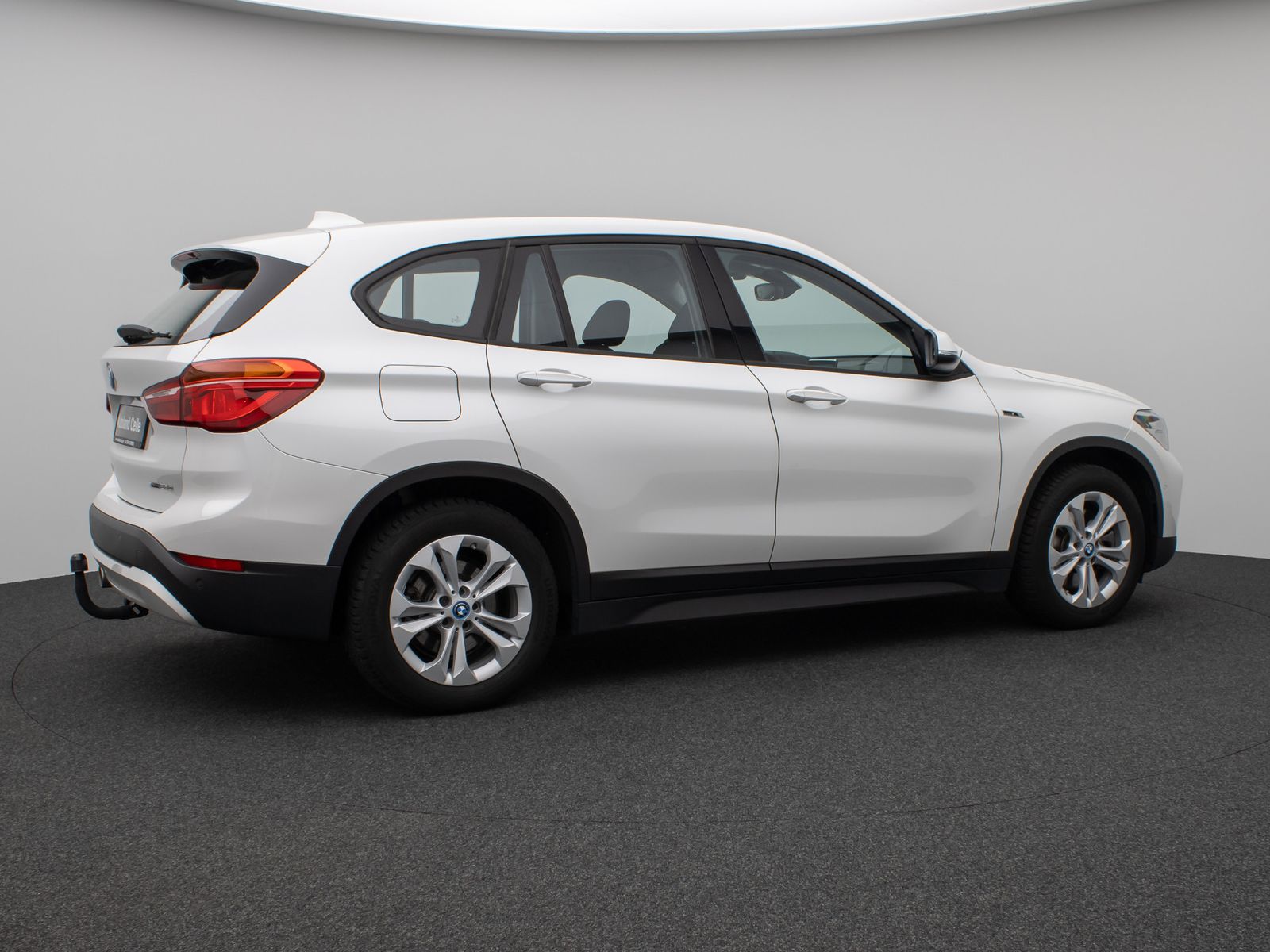 Fahrzeugabbildung BMW X1 xD25e Parkassist DAB AHK Geschwindigkeitsreg