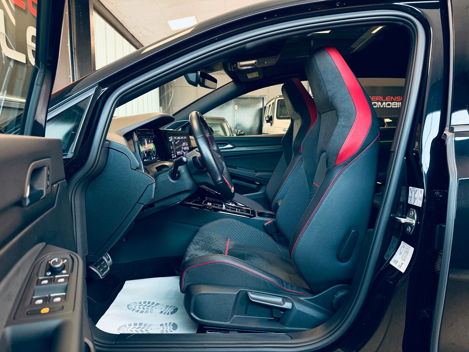 Volkswagen Golf VIII Lim. GTI Clubsport IQ/PANO/H-K/ACC/KAM foto 10
