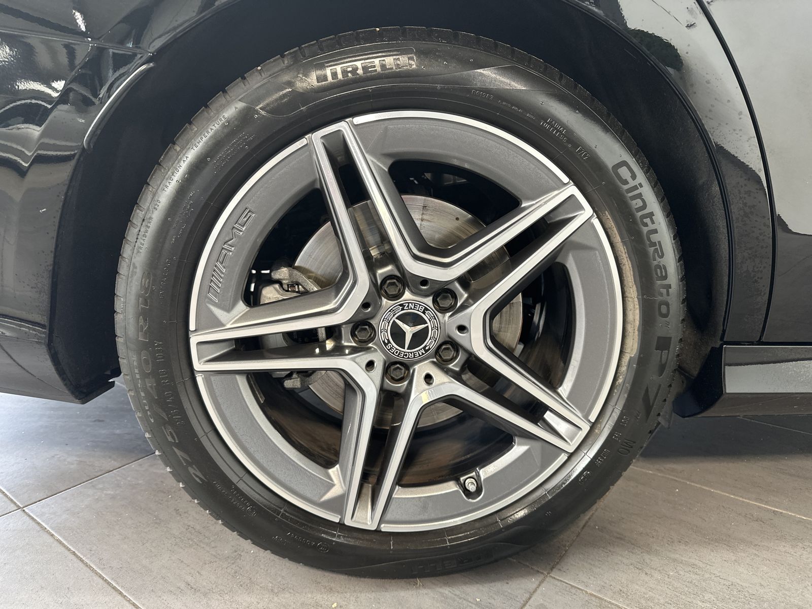 Fahrzeugabbildung Mercedes-Benz E 400d T 4M AMG-Line NAV+LED+360°+WIDESCREEN+1HD