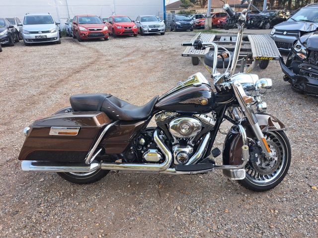 Harley-Davidson Road King 110 Anniversary Editon Nr 98 von 1750