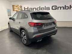 MERCEDES-BENZ GLA 220d 4M*MULTIBEAM*NIGHT*NAVI*KAMERA*OFF-ROAD MERCEDES-BENZ GLA 220d 4M*MULTIBEAM*NIGHT*NAVI*KAMERA*OFF-ROAD