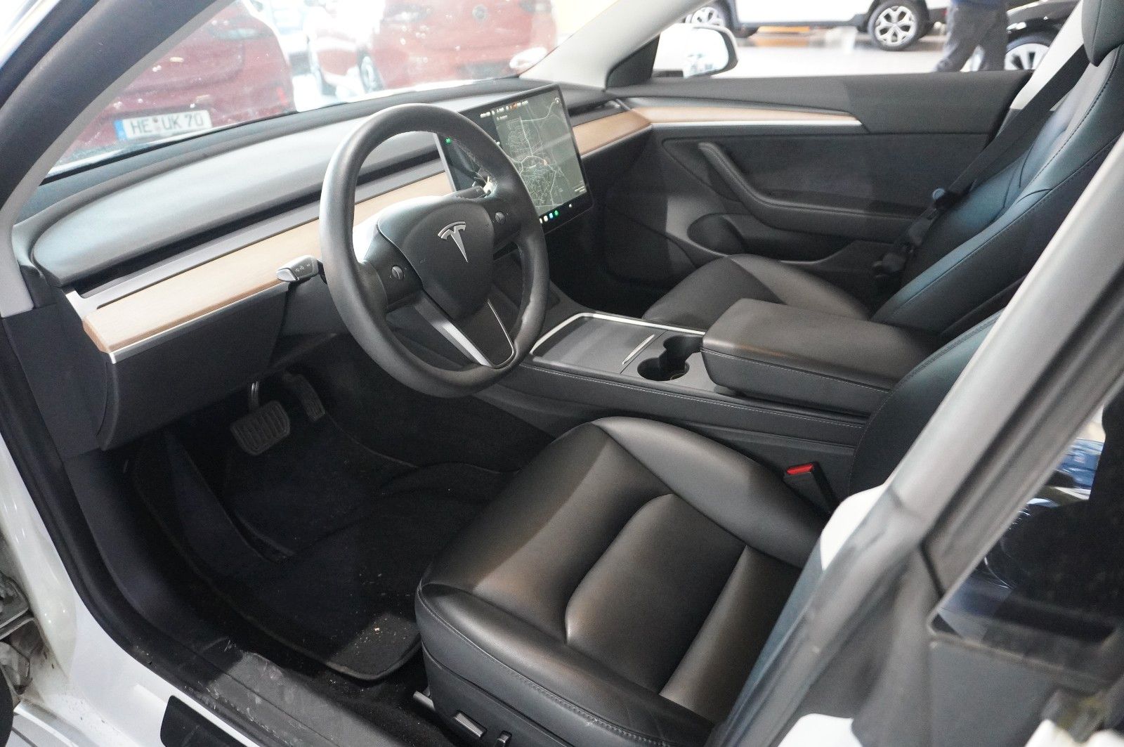 Fahrzeugabbildung Tesla Model 3 Standard Range Plus NAVI/KAMERA/SH/WÄRME