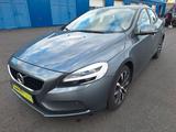 Volvo V40 Momentum D3 Aut.,WR;Alu,AHK,SH,gepflegt - gebrauchte Volvo V40 aus dem Jahr 2019