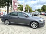 Toyota Avensis 2.2 D-CAT Travel Lim. DPF - Toyota Avensis Gebrauchtwagen in Berlin