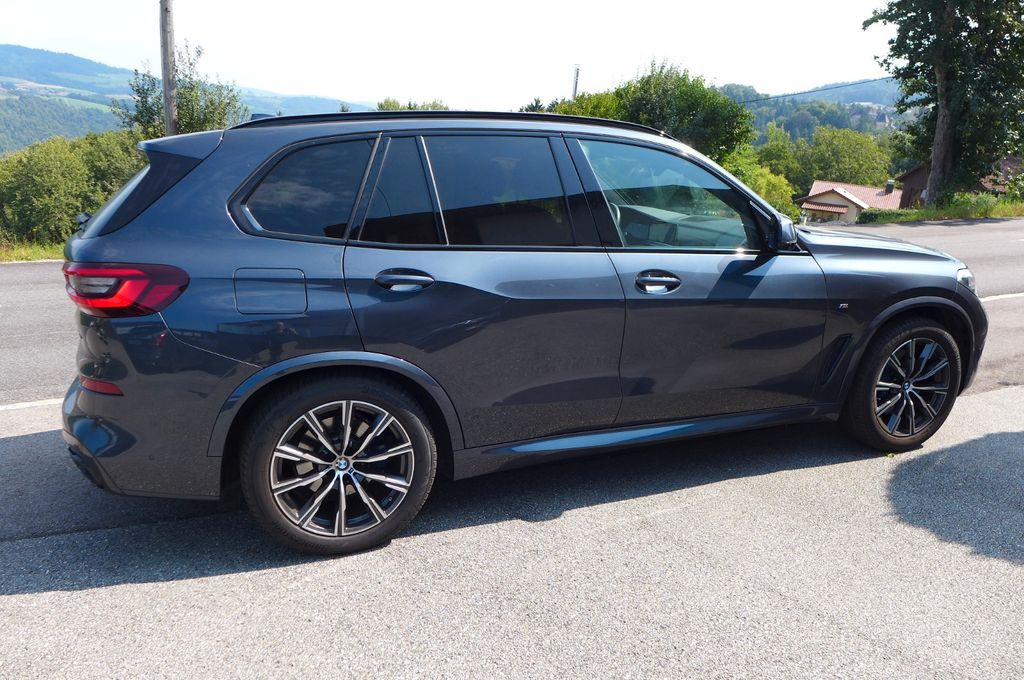 Image of BMW X5