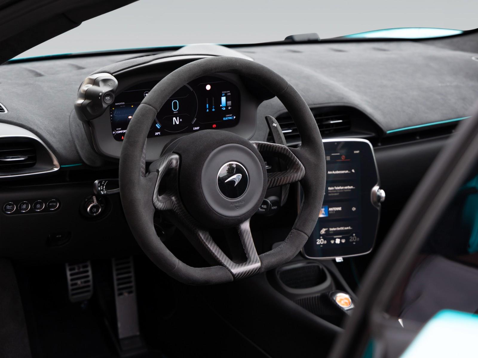 McLaren Artura Spider | MSO Tokyo Pearl | Carbon