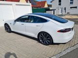 Tesla Model S 90D -
