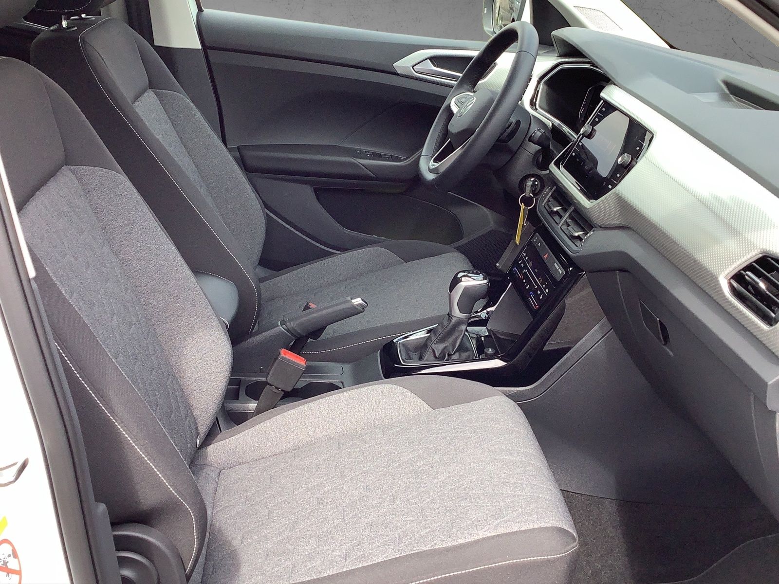 Fahrzeugabbildung Volkswagen T-Cross DSG AHK Kamera ACC Navi LED