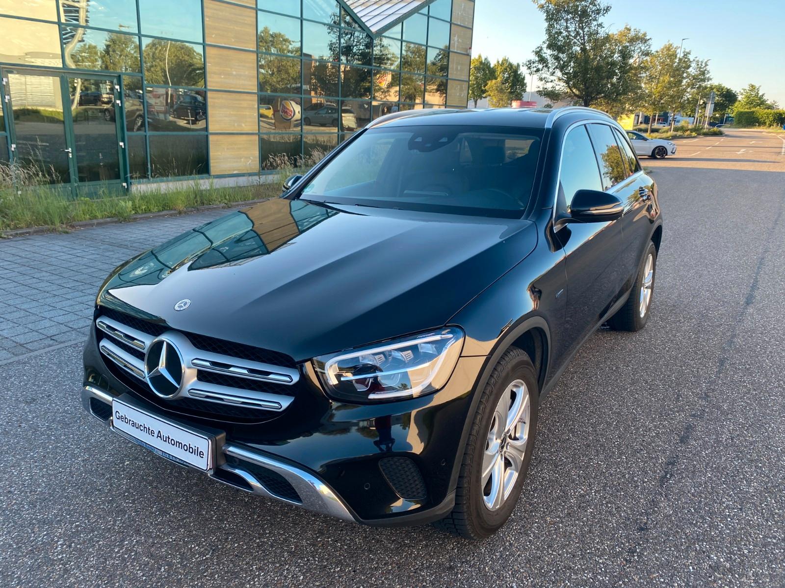 Mercedes-Benz GLC 300 de 4Matic,LED,Leder,Navi,Kamera,StHz,PDC