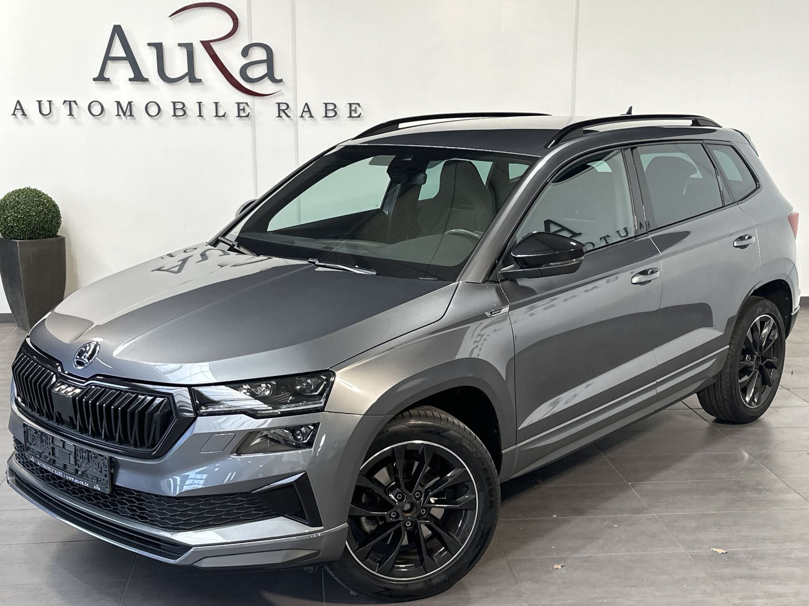 Fahrzeugabbildung SKODA Karoq 1.5 TSI DSG Sportline NAV+LED+AHK+VCOCK+PP